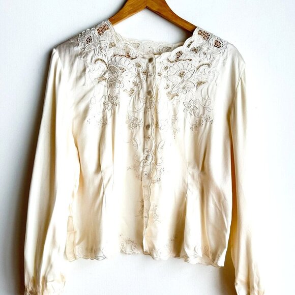 Vintage All Silk Ivory Embroidered Lace Detail Blouse M - Picture 1 of 10